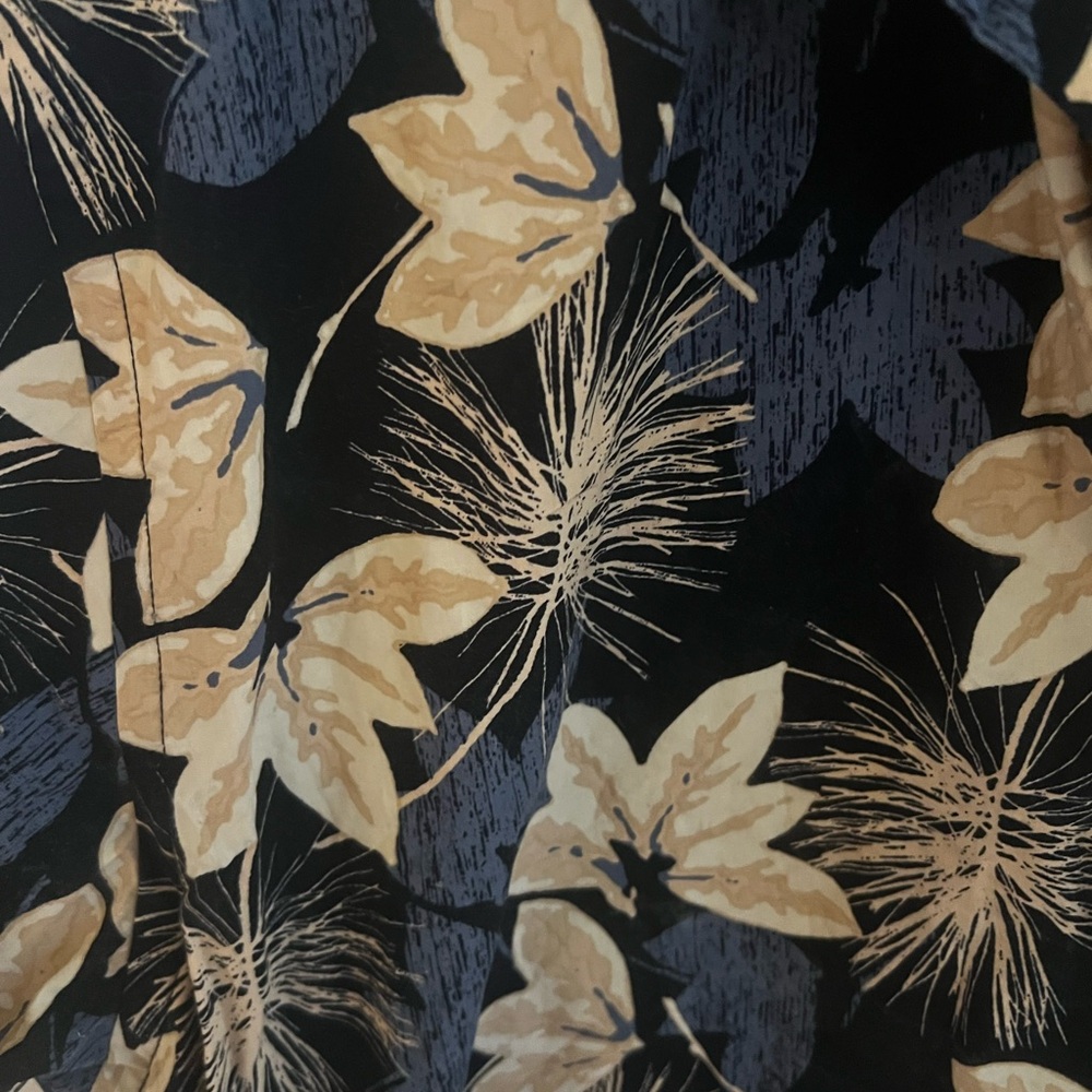 Men’s Vintage Hawaiian Shirt, Crossings Brand.  Navy/tan - Picture 4 of 5